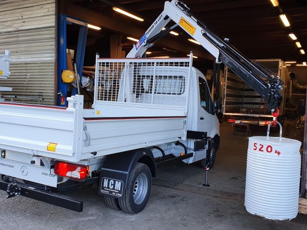 Photo Mercedes avec Benne Jpm et Grue HMF 270