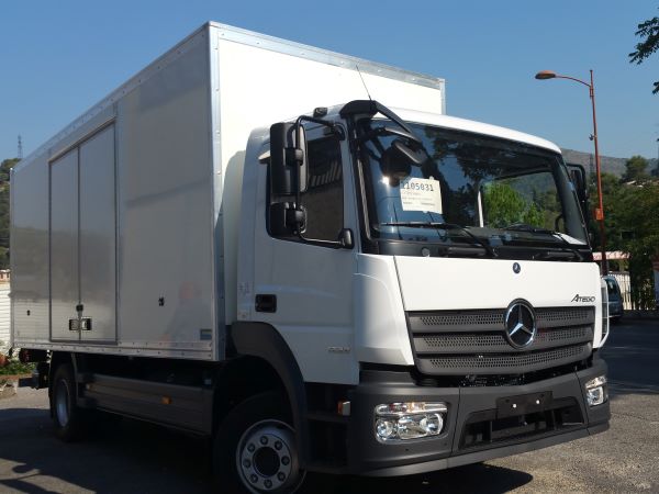 Photo Mercedes Atego Caisse FRP