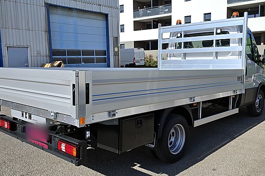 Plateau aluminium sur Iveco Daily