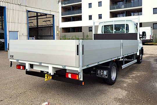 Plateau aluminium sur Iveco Daily, vue arrière