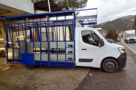 Porte-vitres sur mesure sur Renault Master